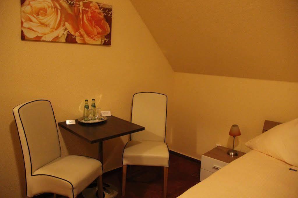 Hotel-Restaurant Holsteiner Hof Geesthacht Kültér fotó